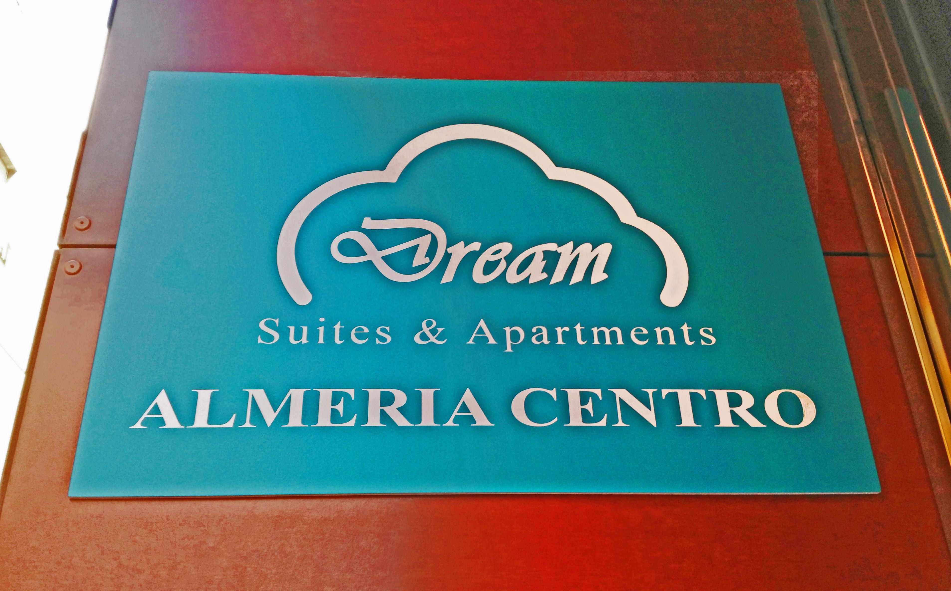Dream Suites And Apartments Almeria Centro Екстериор снимка