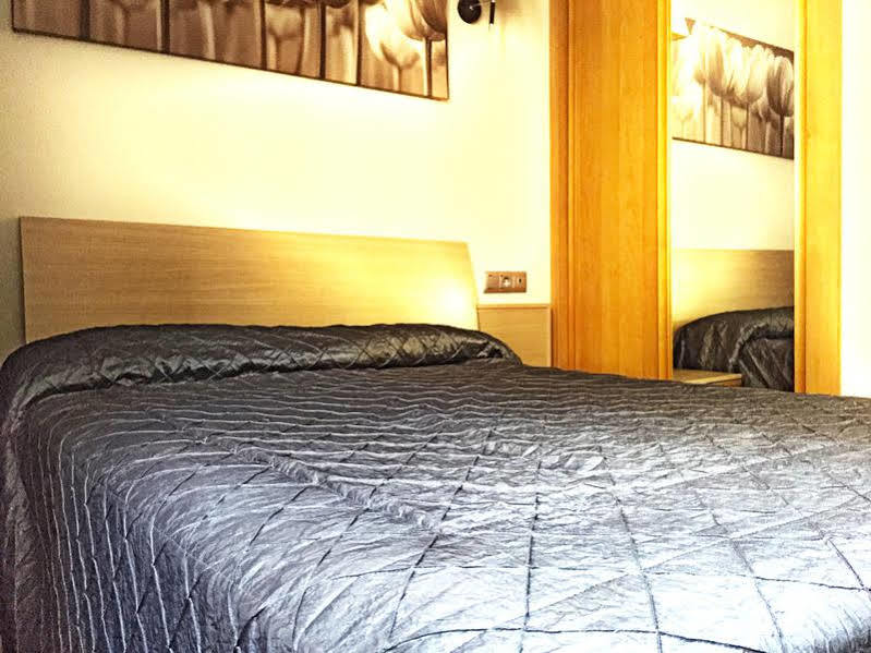 Dream Suites And Apartments Almeria Centro Екстериор снимка