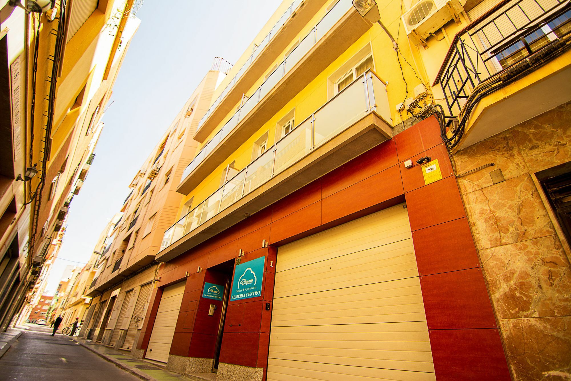 Dream Suites And Apartments Almeria Centro Екстериор снимка